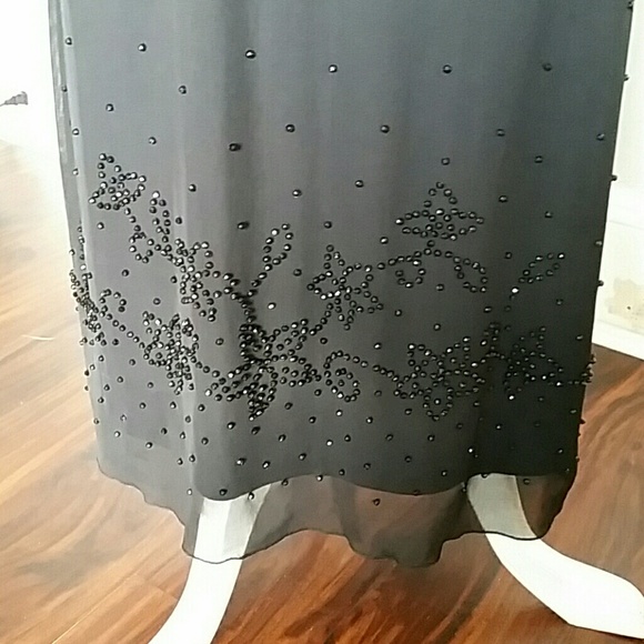 Beautiful black dress - Picture 2 of 3